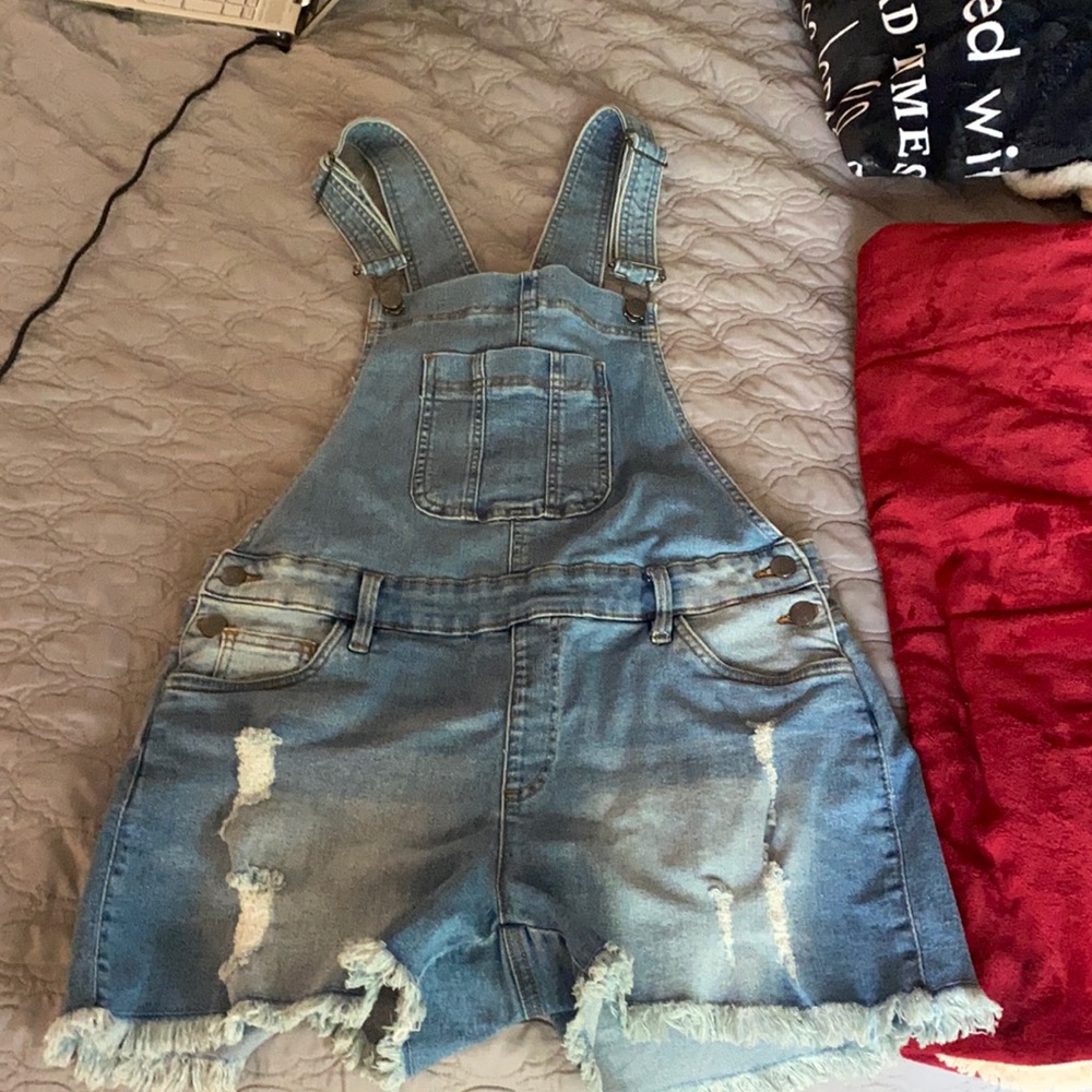 Bib overall Jean shorts